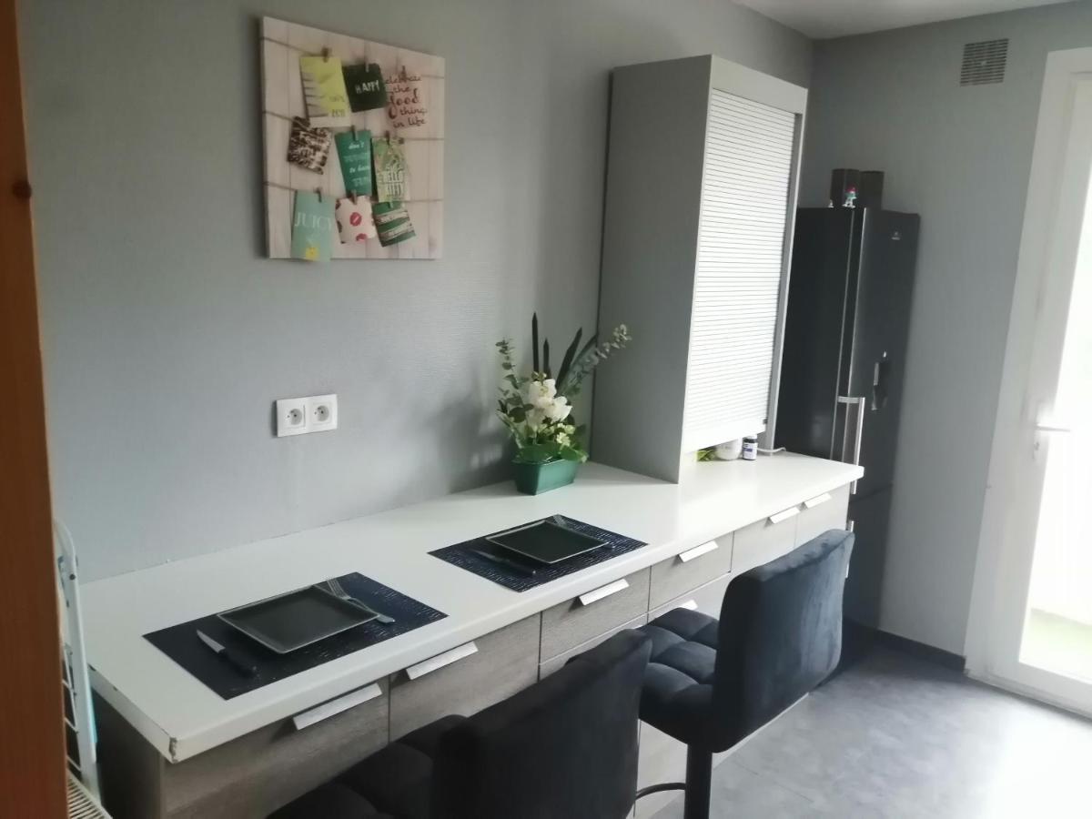 Chambre Dans Appartement A Niort Exterior foto